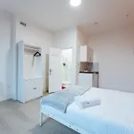 The Wood Green Star Self Contained Studios